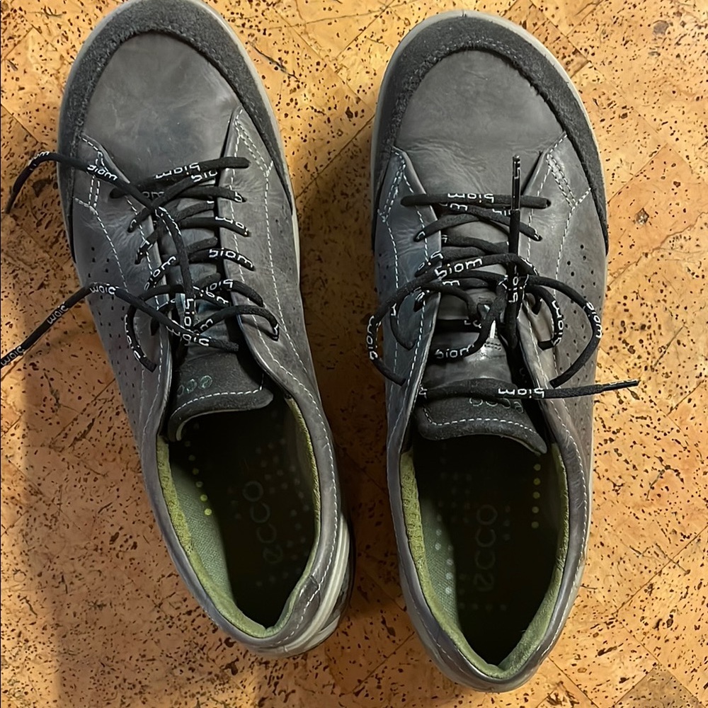 Ecco Men's Gray Casual Shoes